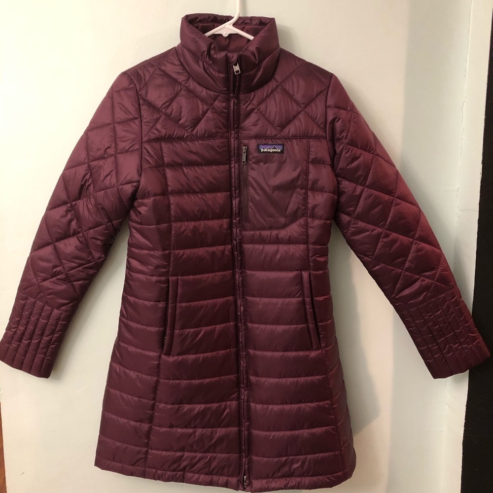 Medium Women’s Patagonia long coat.